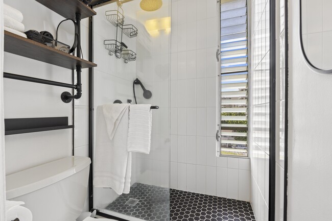 Building Photo - 249 Long Island St