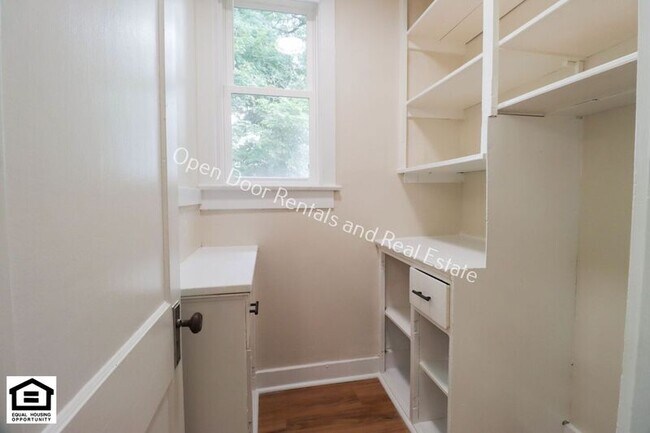 Building Photo - 1109 Park Ave