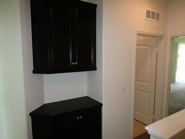 Building Photo - Beautiful Valencia Townhome in Desirable West Creek Community
