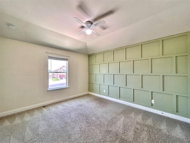 Building Photo - 31455 Kingsway Rd