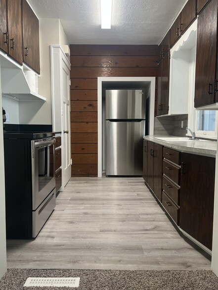 Building Photo - 1819 W Horne Ave