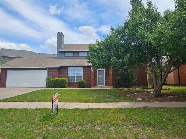 Building Photo - 404 SW 80th St