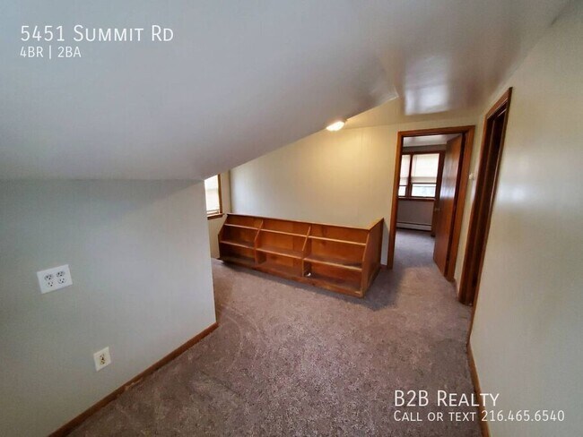 Building Photo - 5451 Summit Rd
