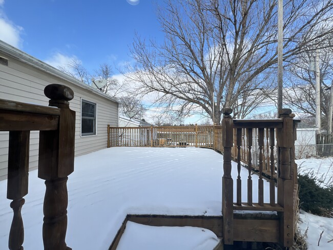 Building Photo - 2388 Martin Dr