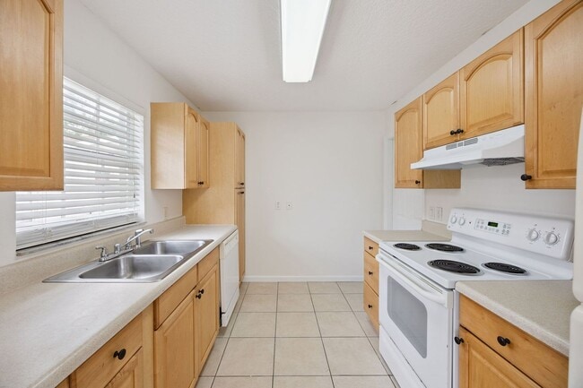 Building Photo - New rental