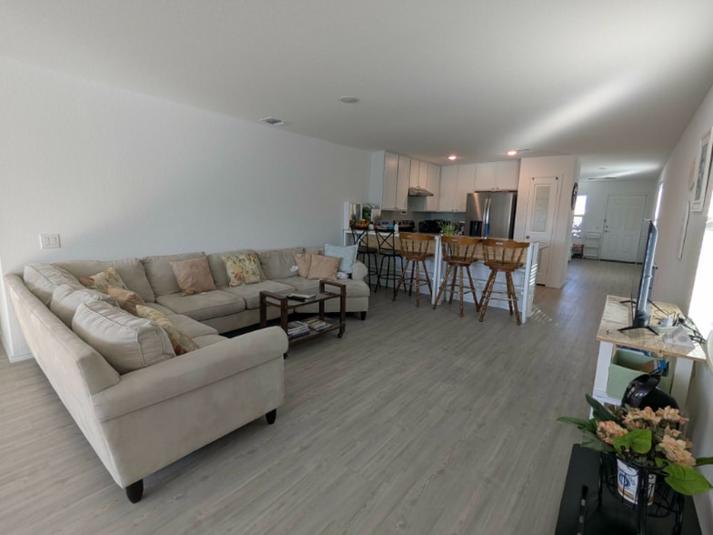 Building Photo - 5730 Repeating Wy