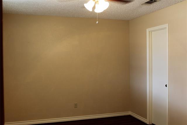 Building Photo - 925 Bluebird Dr