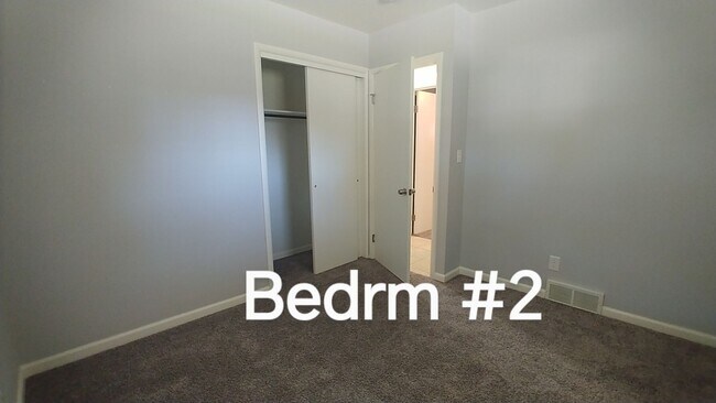 Building Photo - 33434 Jennie Rd