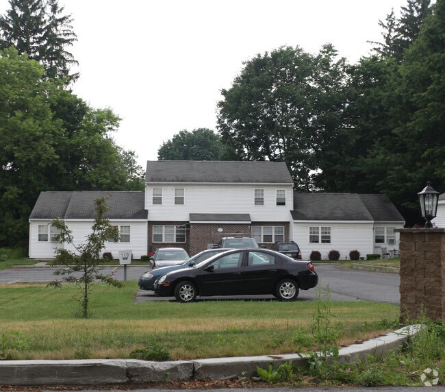 Colony Ridge Apartments 110 Sagamore St Glens Falls NY 12801 Apartment Finder