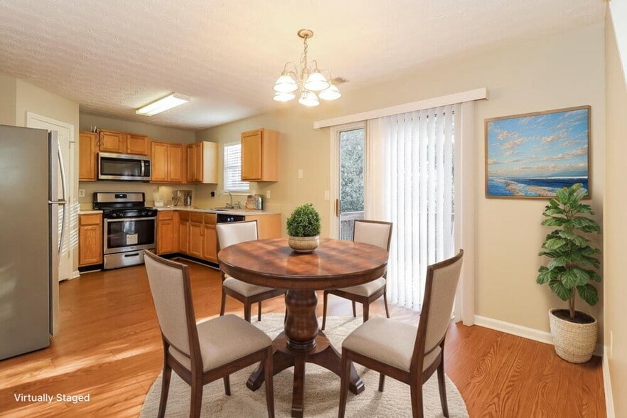 Building Photo - 348 Springbottom Ct SE