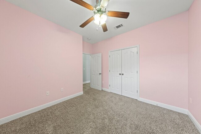 Building Photo - Luxury home in a premier neighborhood!