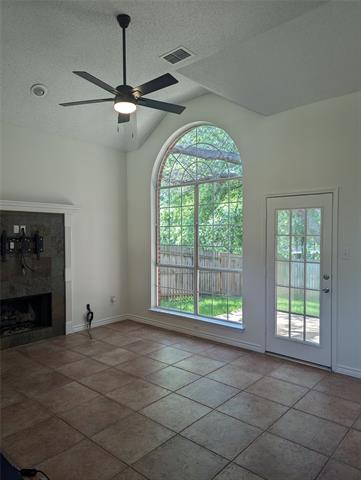 Building Photo - 2296 Grandview Dr