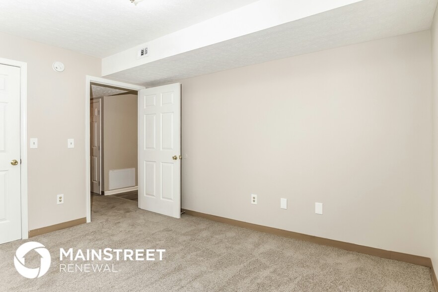 Building Photo - 2913 Dumesnil, Apt #3
