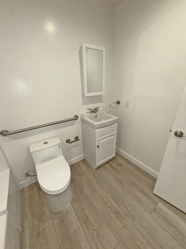 Building Photo - 5308 Sepulveda Blvd