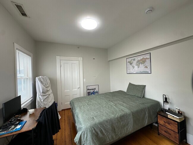 Building Photo - 602 Dorchester Ave