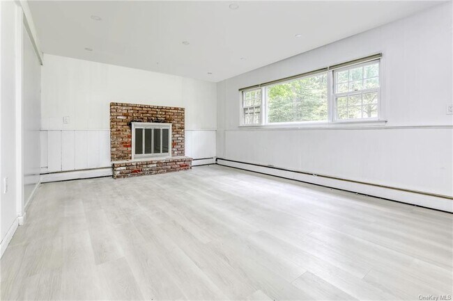 Building Photo - 4 Hamilton Ln