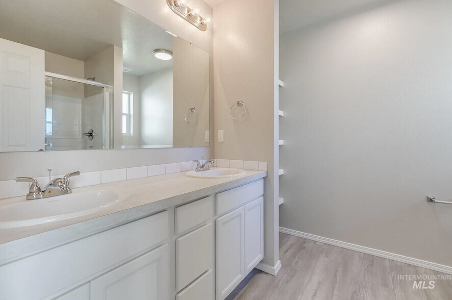 Building Photo - 19570 Nanticoke Ave