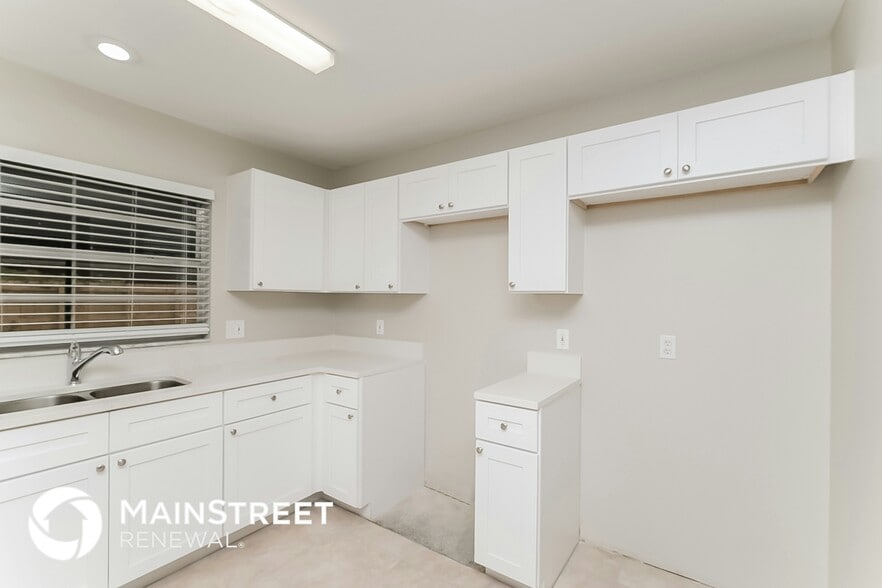 Building Photo - 4941 Cypress Trace Dr