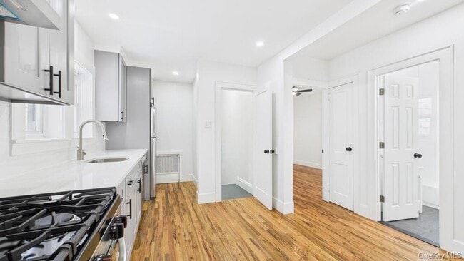 Building Photo - 142-16 223rd St