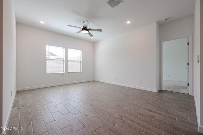 Building Photo - 7811 N 79th Dr