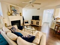 Building Photo - 609 McGill Park Ave NE