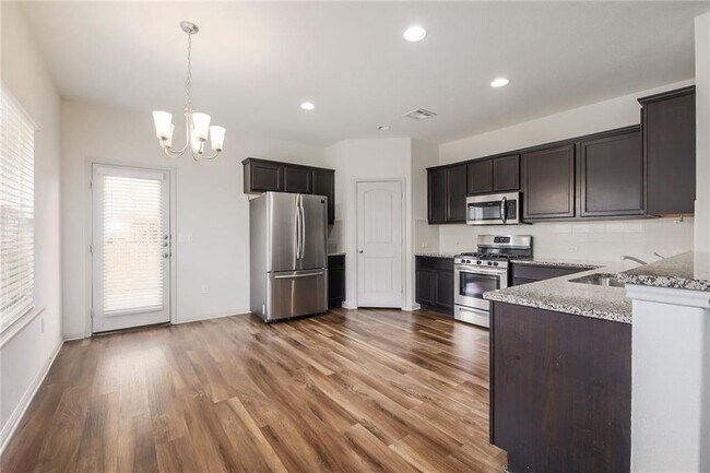 Building Photo - 109 Kleberg Ct