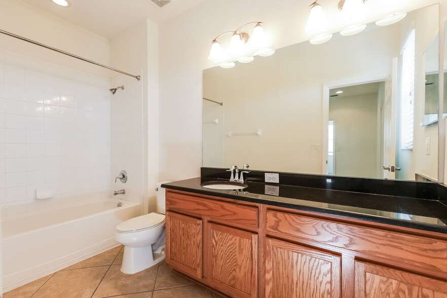 Building Photo - 8309 Deerland Bluff Ln