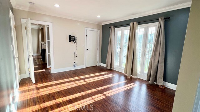 Building Photo - 5106 Crenshaw Blvd