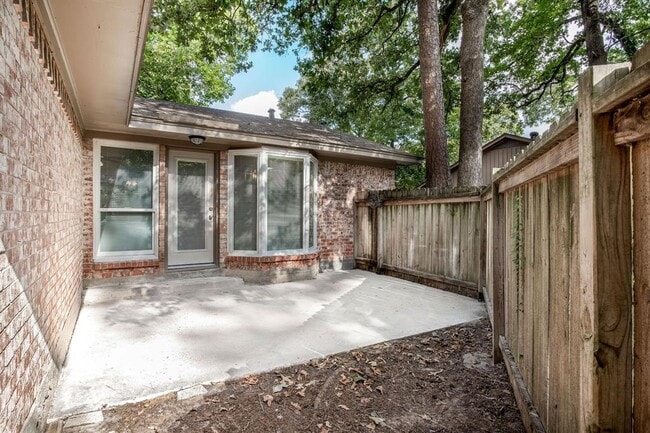 Building Photo - 24326 Pine Canyon Dr