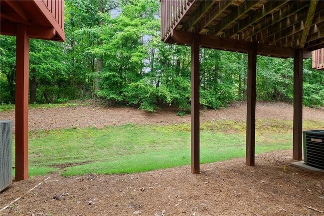 Building Photo - 651 Coligny Ct