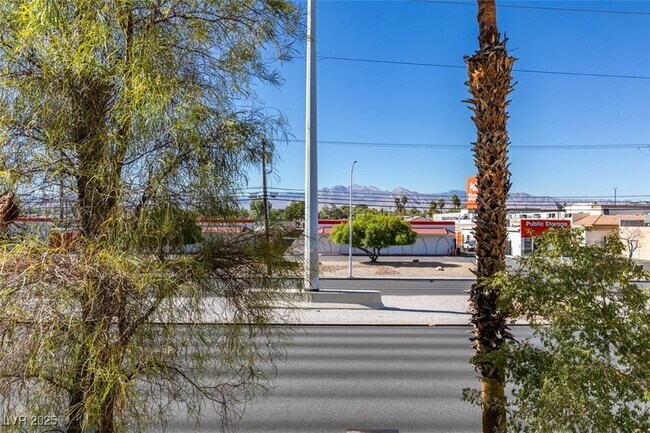 Building Photo - 1860 N Decatur Blvd