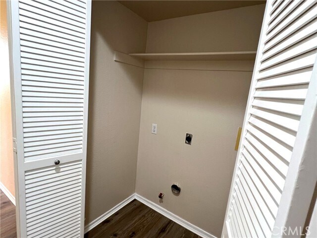 Building Photo - 7997 E Viewrim Dr