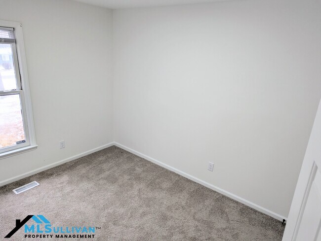 Building Photo - 5802 Lillie Dr