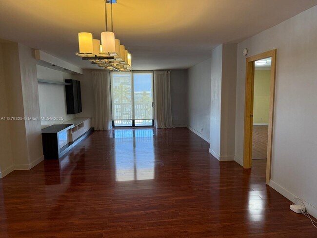 Building Photo - 1500 S Ocean Dr