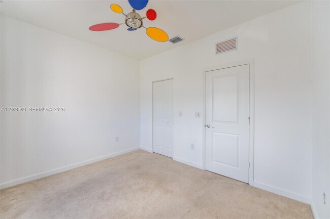 Building Photo - 20814 NE 5th Ct