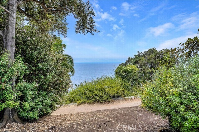 Building Photo - 962 W Paseo Del Mar
