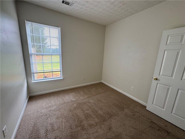 Building Photo - 3609 Beacon Ridge