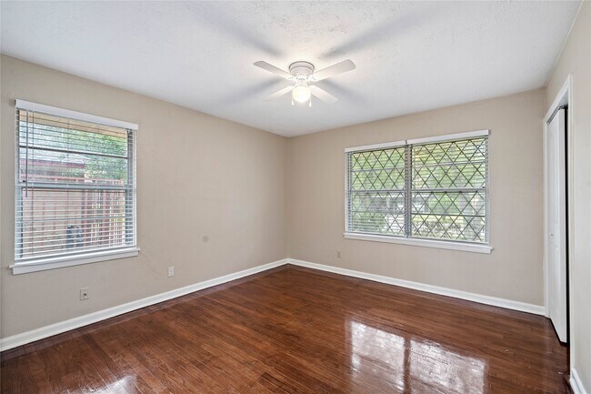 Building Photo - 4310 Ebbtide Dr