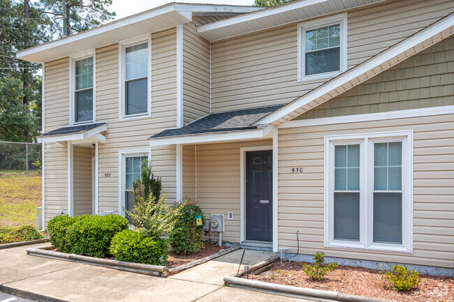 Building Photo - Waters Edge Town Apartments