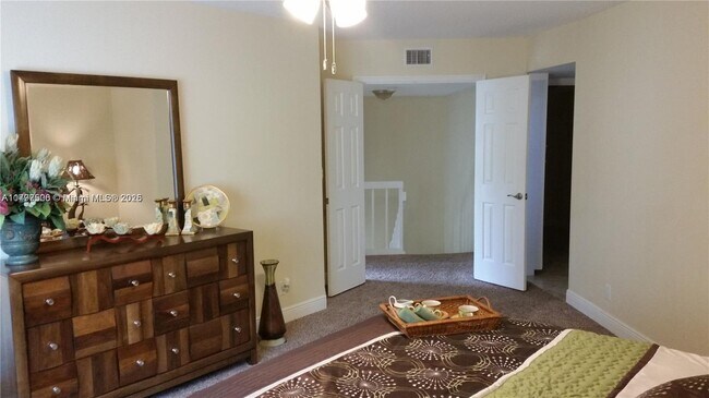 Building Photo - 275 Seabreeze Cir