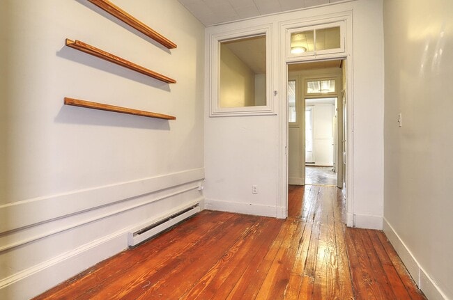 Building Photo - 320 Jefferson St