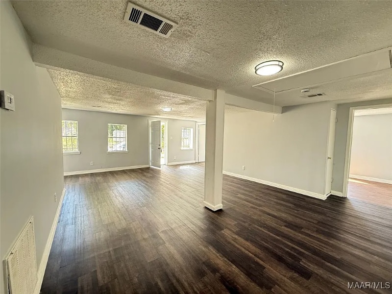 Building Photo - 2015 Stokes St