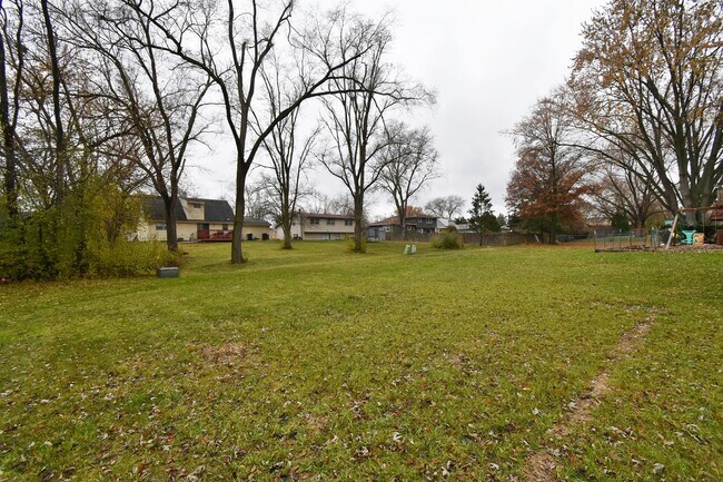 Building Photo - 1191 Meadow Ln