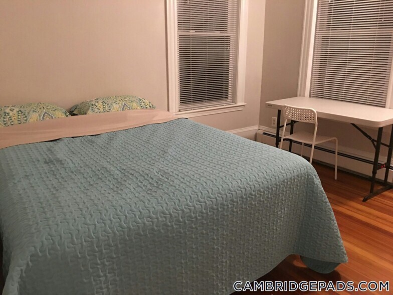 Building Photo - 1000 Memorial Dr