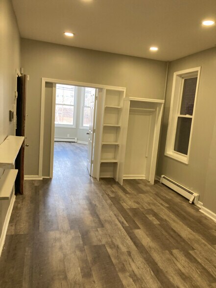 Building Photo - 367 Morris Ave