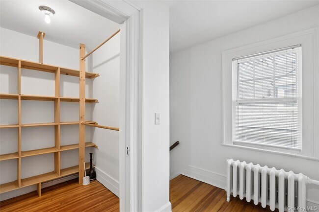 Building Photo - 208 Wheatley Rd
