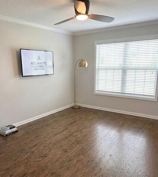 Building Photo - 4254 River Green Dr NW