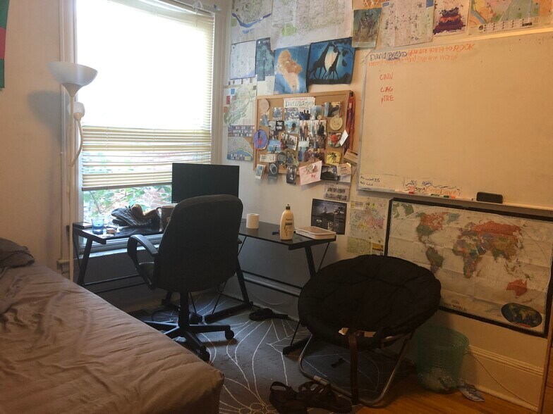 Building Photo - 126 Glenville Ave