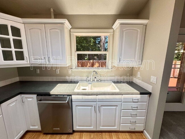 Building Photo - 11731 SW 41st Ave