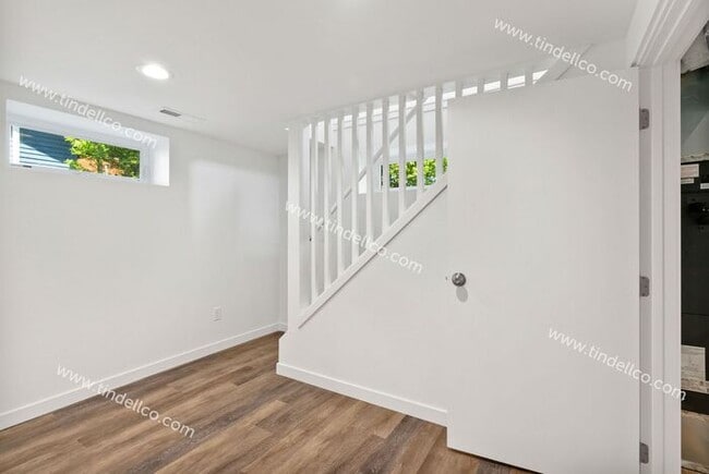 Building Photo - 4 Bedroom Bungalow Inner Northeast Portlan...
